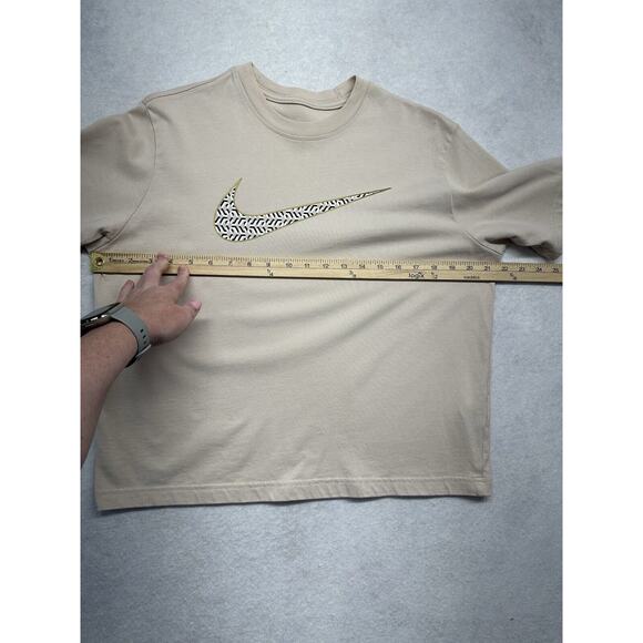 The Nike Tee Womens Small NSW Tan‎ Boxy Fit Cotton Graphic T-Shirt - Picture 3 of 6
